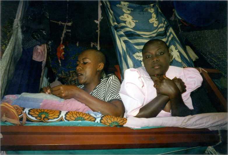 Women in Kigali Central Prison, 1998 © Carina Tertsakian