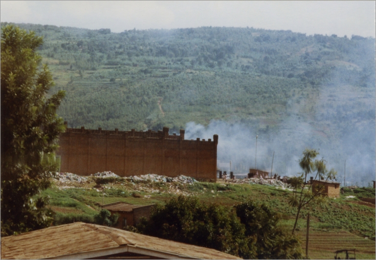 Piles of prisoners’ belongings thrown out in 1998 prison search, Kigali Central Prison © Trish Hiddleston