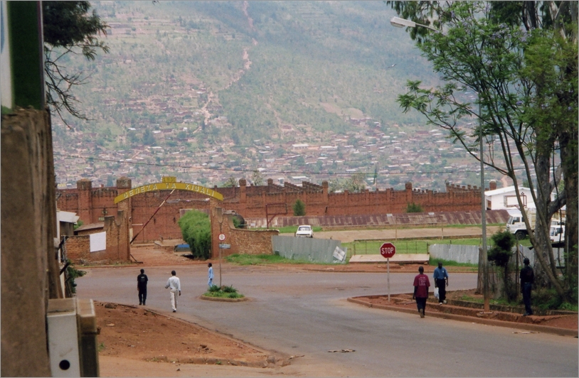 The road outside Kigali Central Prison © Carina Tertsakian